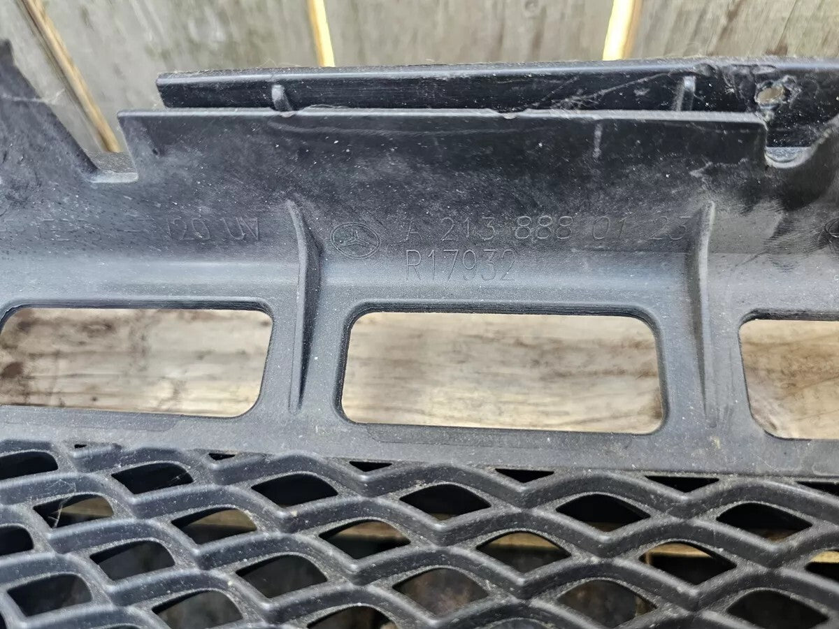 2016 2017 2018 2019 - GENUINE MERCEDES W213 E CLASS SALOON AMG LINE GRILL GRILLE