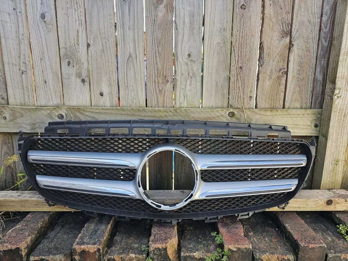 2016 2017 2018 2019 - GENUINE MERCEDES W213 E CLASS SALOON AMG LINE GRILL GRILLE