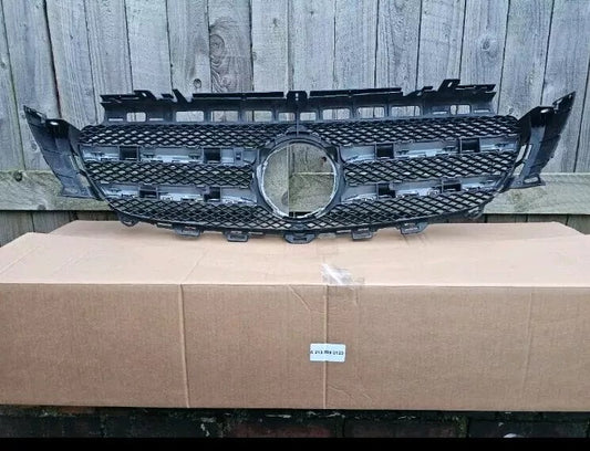 2016 2017 2018 2019 - GENUINE MERCEDES W213 E CLASS SALOON AMG LINE GRILL GRILLE