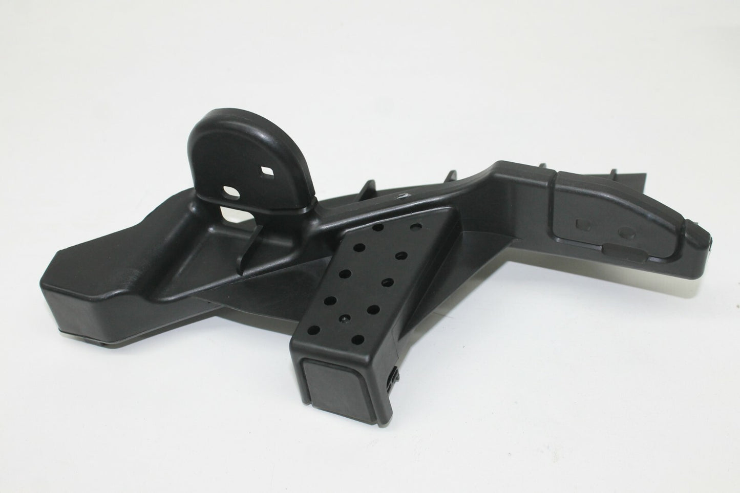 HYUNDAI I10 2014-2020 HEADLIGHT RIGHT BUMPER BRACKET NEW GENUINE RH 86526B9500